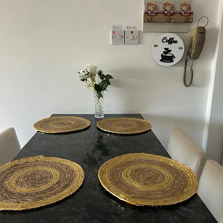 Newly Modern 2 Bedroom In Famagusta & Netflix Апартаменты Фамагуста